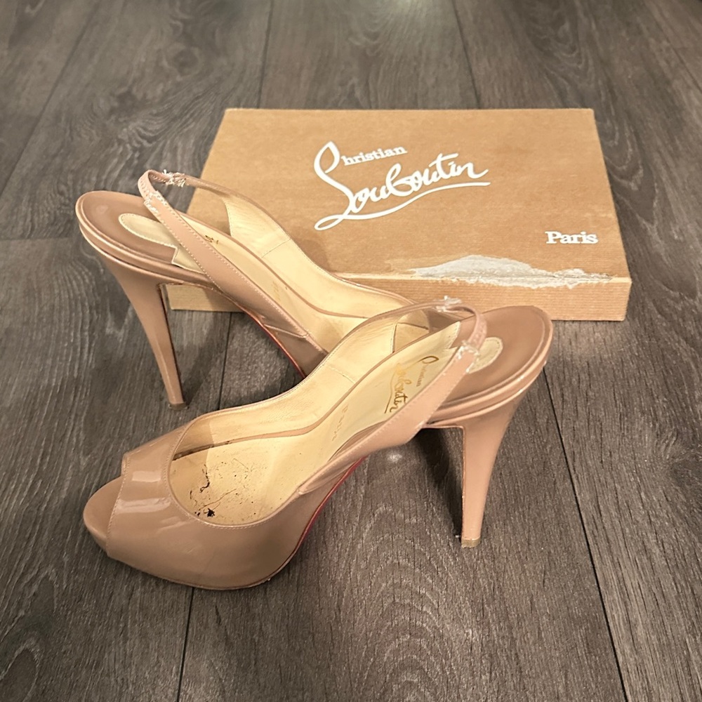 Christian Louboutin Nude Patent Peep-Toe Pumps with Red Soles - Picture 7 of 8